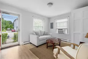 121 Bayview Ave, Bristol, RI 02809 - Photo 4