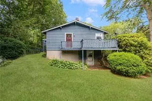 58 Rip Van Winkle Cir, Warwick, RI 02886 - Photo 2