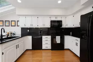 4480 Post Rd, Warwick, RI 02818 - Photo 12