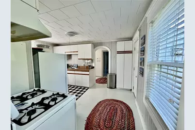 27 South Shore Road, Little Compton, RI 02837 - Photo 6