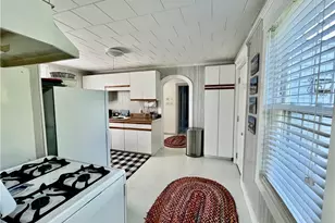 27 S Shore Rd, Little Compton, RI 02837 - Photo 6