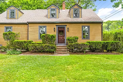 40 South Lane, Barrington, RI 02806 - Photo 2