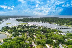 40 South Ln, Barrington, RI 02806 - Photo 4
