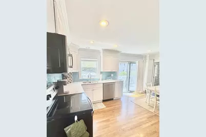 5 Byrnes Street, Newport, RI 02840 - Photo 16