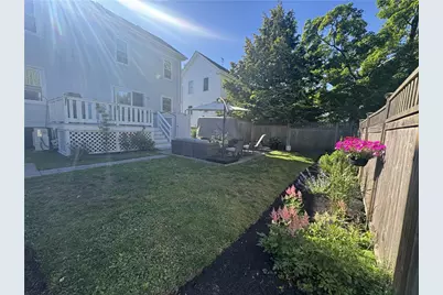 5 Byrnes Street, Newport, RI 02840 - Photo 8
