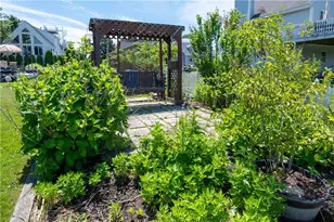 31 Crosshill Dr, Narragansett, RI 02882 - Photo 8