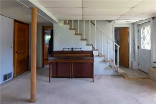 31 Crosshill Dr, Narragansett, RI 02882 - Photo 10
