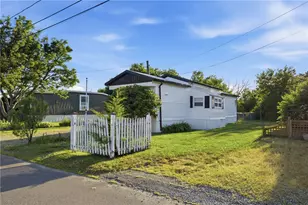 48 Mason Ave, Portsmouth, RI 02871 - Photo 22