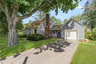 26 Tarleton Rd, South Kingstown, RI 02879 - Photo 2