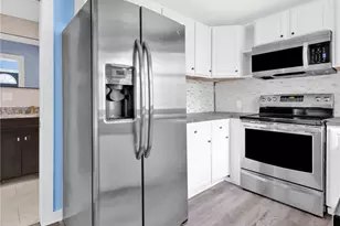 38 Padelford Ave, East Providence, RI 02915 - Photo 6