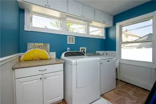26 Carey St, Newport, RI 02840 - Photo 28