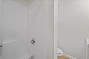 43 High St, Northbridge, MA 01588 - Photo 16