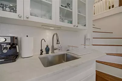 67 Perry Street #5, Newport, RI 02840 - Photo 10