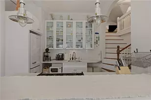 67 Perry St, Newport, RI 02840 - Photo 8