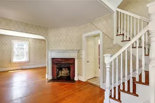 20 Summit Ave, Providence, RI 02906 - Photo 8