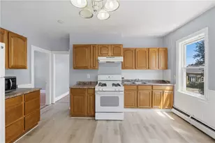 74 Veazie St, Providence, RI 02908 - Photo 2