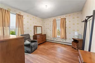 61 Nathanael Ave, Pawtucket, RI 02860 - Photo 14