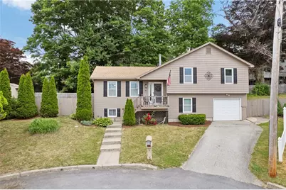 11 Damian Court, North Providence, RI 02911 - Photo 2