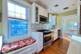 181 Cole Ave, Providence, RI 02906 - Photo 4