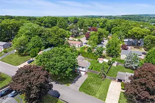 117 Larchmont Rd, Warwick, RI 02886 - Photo 4