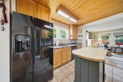 15 Kardway Street, South Kingstown, RI 02879 - Photo 18