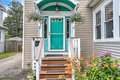15 Bow Street, Cranston, RI 02905 - Photo 2