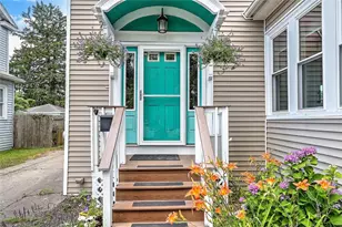 15 Bow St, Cranston, RI 02905 - Photo 2