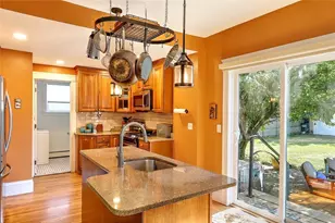 15 Bow St, Cranston, RI 02905 - Photo 18