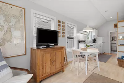 64 Burnside Avenue, Narragansett, RI 02882 - Photo 8