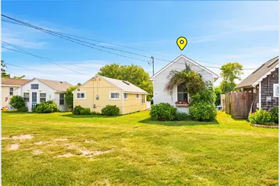 64 Burnside Avenue, Narragansett, RI 02882 - Photo 2