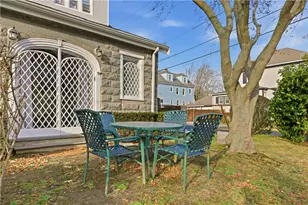 98 Kay St, Newport, RI 02840 - Photo 22