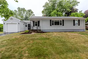 8 Barnes St, Smithfield, RI 02828 - Photo 2