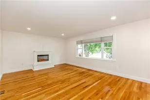 8 Barnes St, Smithfield, RI 02828 - Photo 18