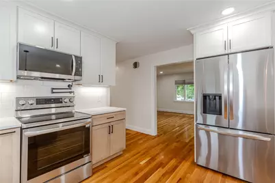 8 Barnes Street, Smithfield, RI 02828 - Photo 8