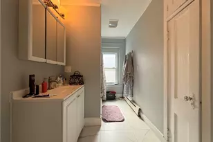 215 Rochambeau Ave, Providence, RI 02906 - Photo 4