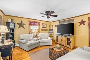 321 W Forest Ave, Pawtucket, RI 02860 - Photo 4