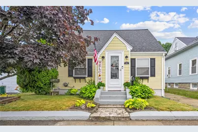 321 West Forest Avenue, Pawtucket, RI 02860 - Photo 2
