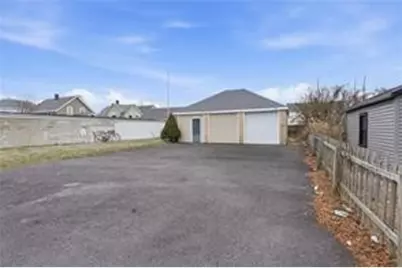 215 Kenyon Avenue, Pawtucket, RI 02861 - Photo 26