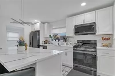 215 Kenyon Avenue, Pawtucket, RI 02861 - Photo 4