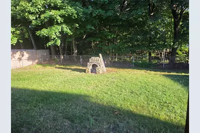 75 Eaton Street, Pawtucket, RI 02861 - Photo 10