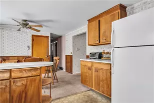 22 Hagerstown Rd, Warwick, RI 02886 - Photo 6