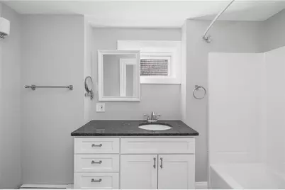 82 Burnside Avenue, Newport, RI 02840 - Photo 8