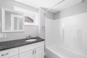 82 Burnside Ave, Newport, RI 02840 - Photo 8