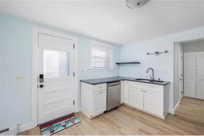 82 Burnside Avenue, Newport, RI 02840 - Photo 12