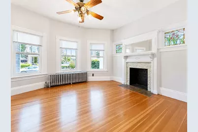 225 Hunts Avenue, Pawtucket, RI 02861 - Photo 6
