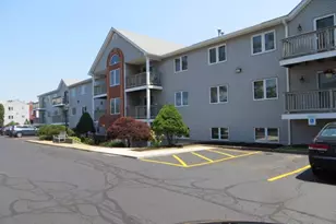 728 Beverage Hill Ave, Pawtucket, RI 02861 - Photo 10