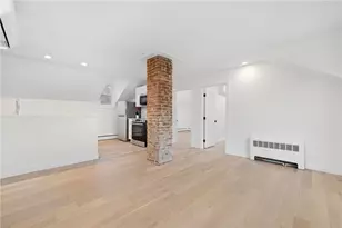 28 Young St, Newport, RI 02840 - Photo 4
