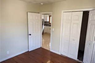 61 Utton Ave, Pawtucket, RI 02860 - Photo 8