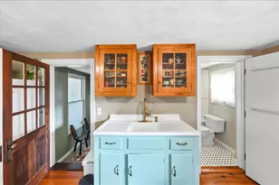 11 Baltimore St, Providence, RI 02909 - Photo 8