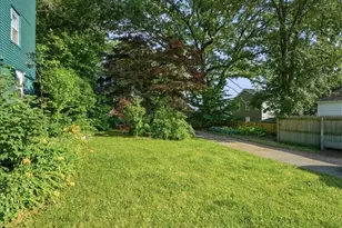 11 Baltimore St, Providence, RI 02909 - Photo 24
